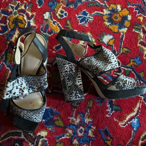 Calvin Klein Healed Sandal - Picture 2 of 7